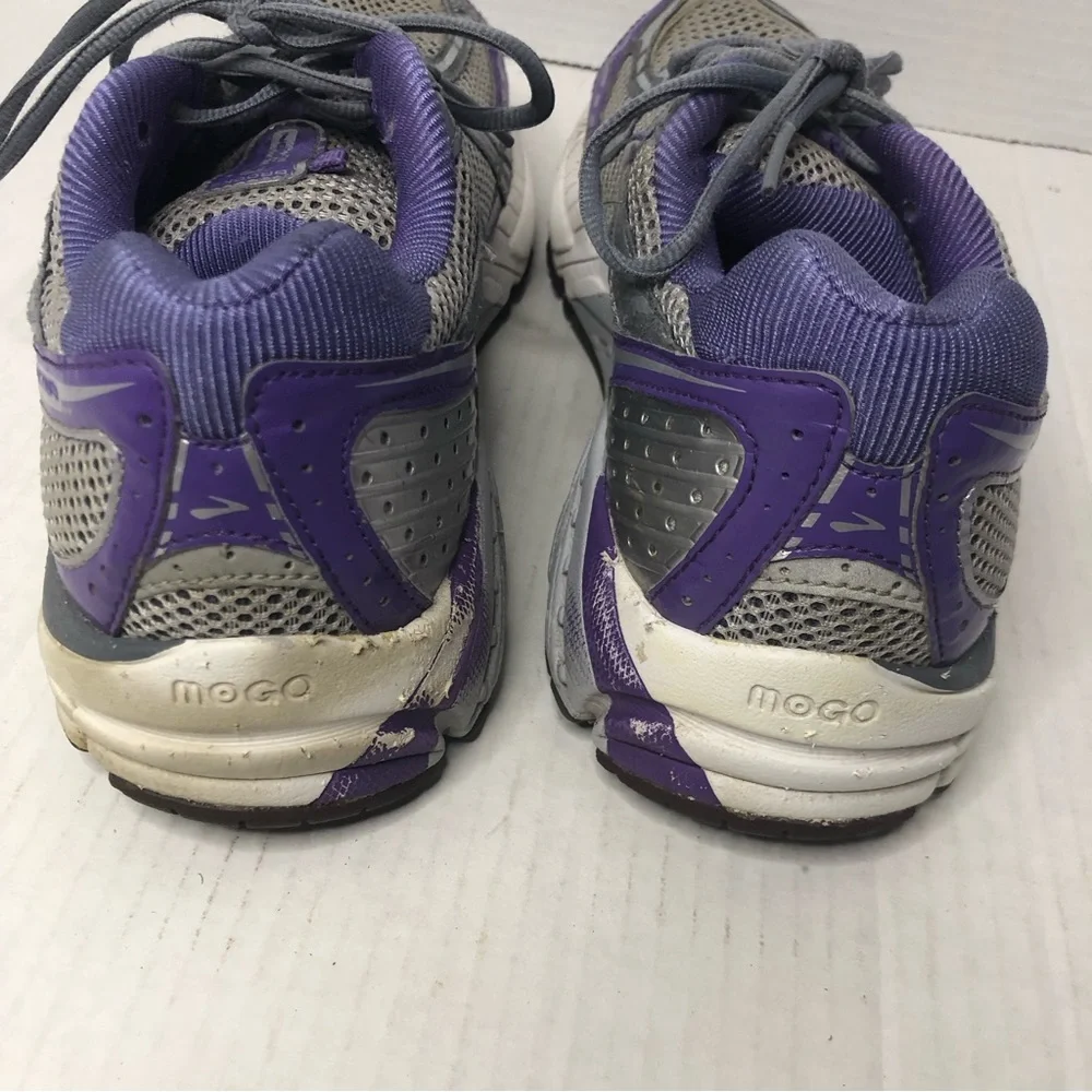Brooks Sneakers Womens Size 9 Addiction 11 Running Shoes Purple Gray Silver DNA